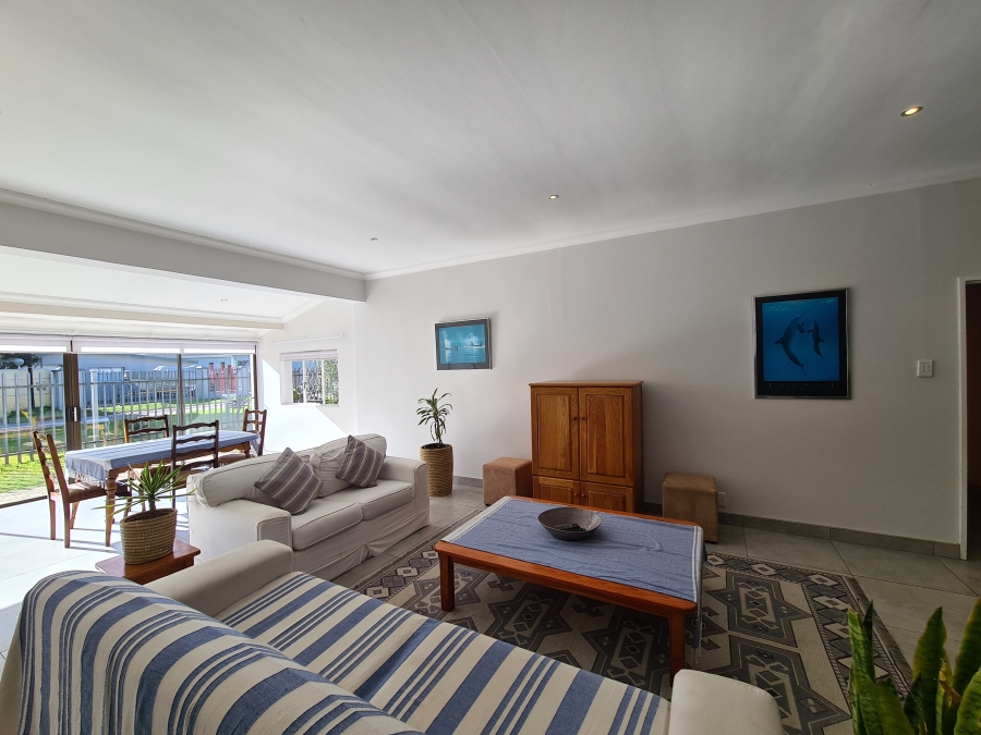 To Let 4 Bedroom Property for Rent in Port Alfred Eastern Cape